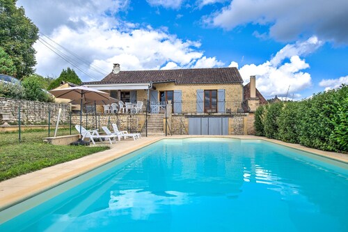 Maison de charme en Périgord avec grande piscine privée