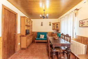 Dining - Country House 'Casa Raspa' (Baterna)