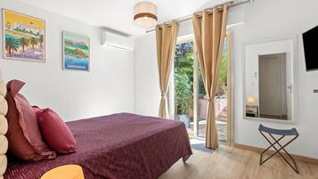 2 bedrooms, desk, free WiFi, bed sheets