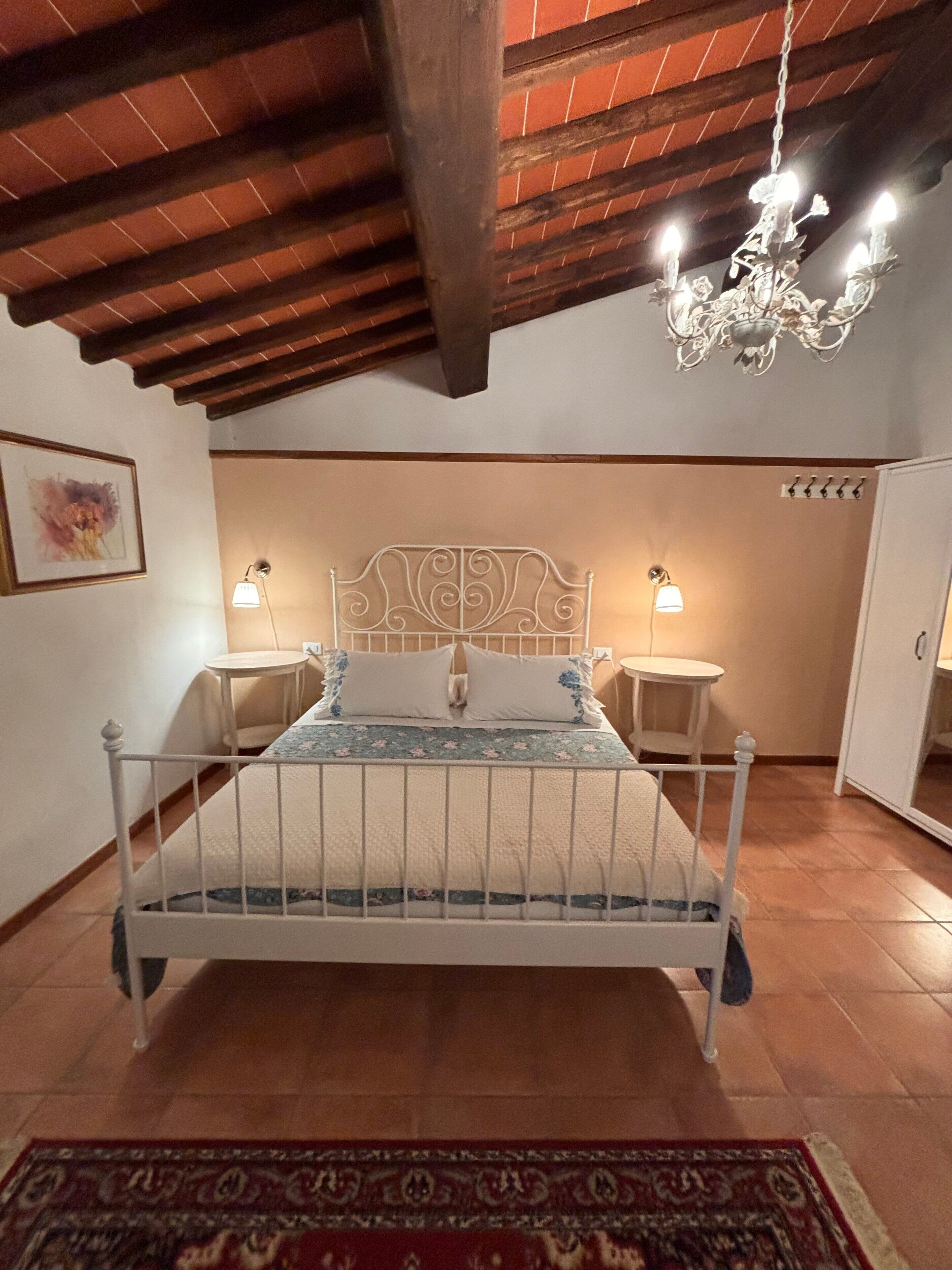 5 camere, Wi-Fi gratuito, lenzuola