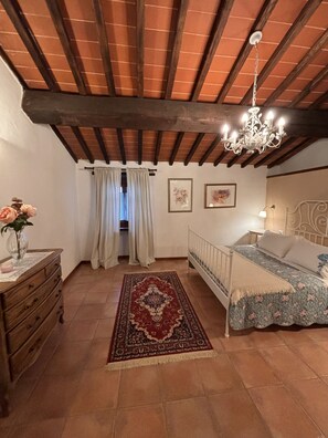 5 chambres, Wi-Fi gratuit, draps fournis