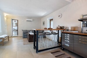 Interior - Villa 'Agriturismo Podere Terrena' with Mountain View, Private Pool and Wi-Fi (Gaiole in Chianti)
