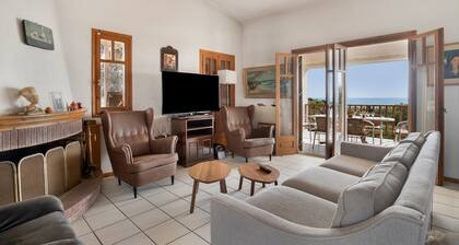 Holiday Home 'Villa Sugar Town' with Sea View, Wi-Fi and Air Conditioning