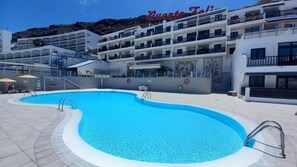 A heated pool - Vacation Apartment 'I Love You 203' with Sea View, Wi-Fi and Air Conditioning (Mogán)