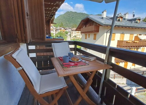 Apartment 'Antelao Relax a Vinigo' with Mountain View, Private Terrace and Wi-Fi