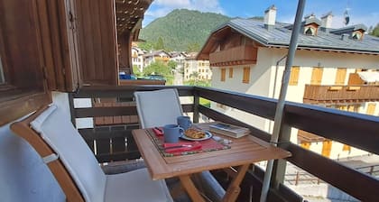 Apartment 'Antelao Relax a Vinigo' with Mountain View, Private Terrace and Wi-Fi