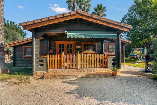 Apartment 'Entre Viejos Olivos 7' with Mountain View, Shared Pool and Air Conditioning