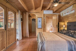 2 bedrooms, bed sheets