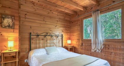 Null 'Entre Viejos Olivos 4' with Mountain View, Shared Pool and Air Conditioning
