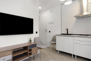 Interior - Apartment 'Apartamentos Habana 2' with Air Conditioning (Barbate)