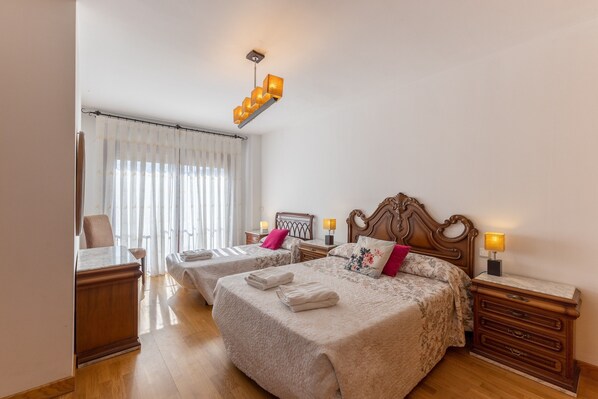 3 bedrooms, free WiFi, bed sheets