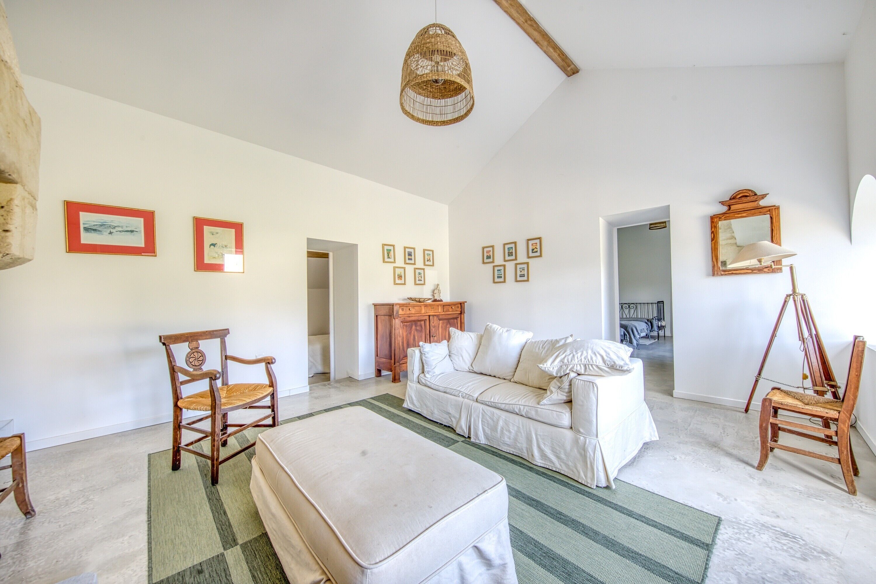 Fireplace, DVD player, stereo