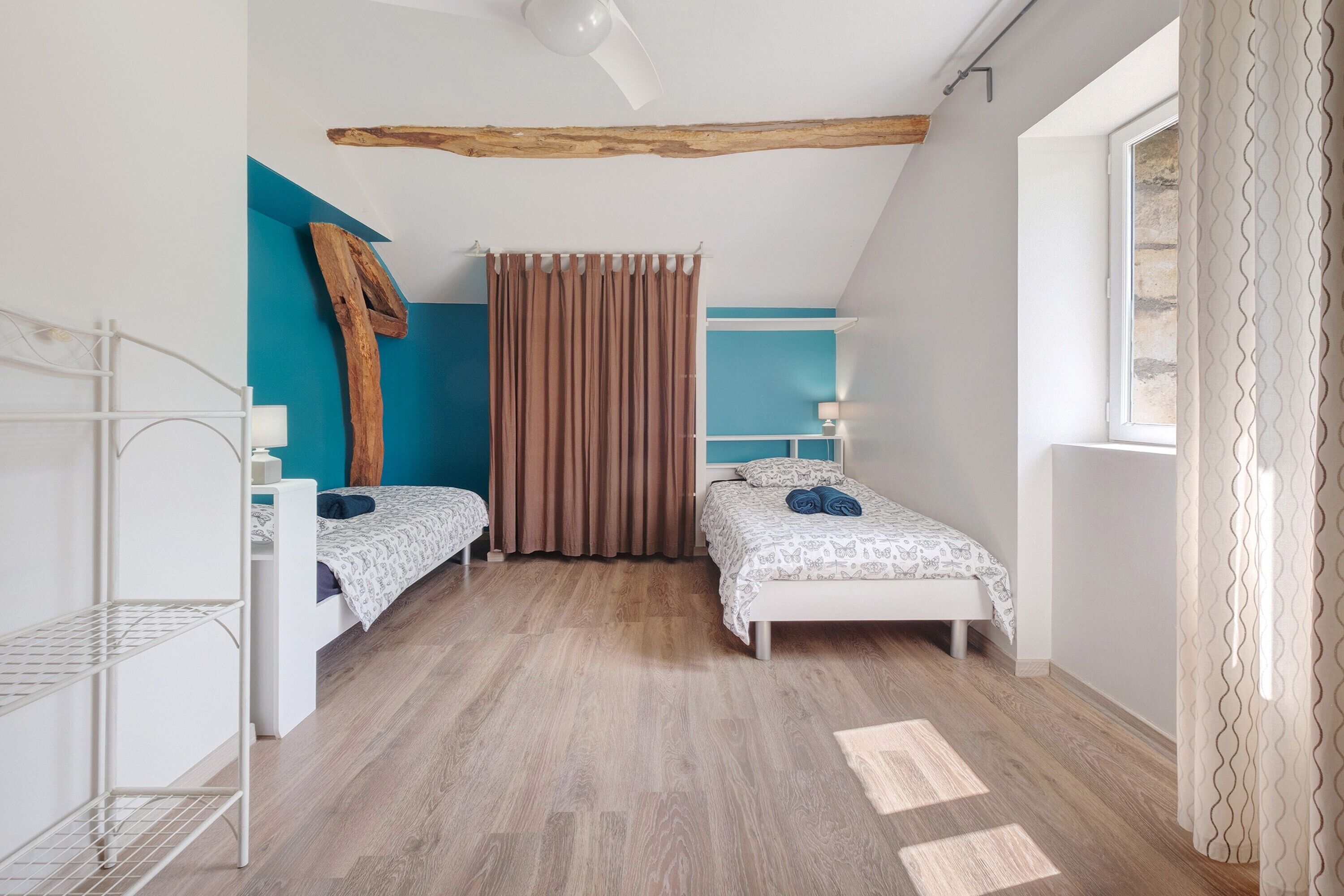 4 habitaciones, tabla de planchar con plancha y wifi gratis 
