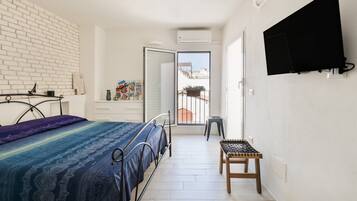 1 bedroom, iron/ironing board, bed sheets