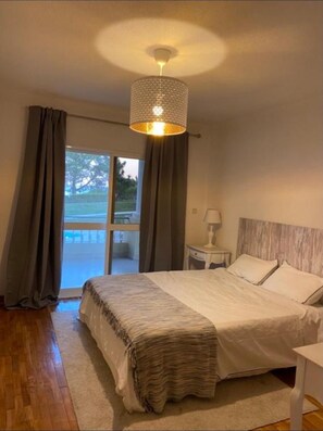 3 habitaciones, tabla de planchar con plancha y wifi gratis