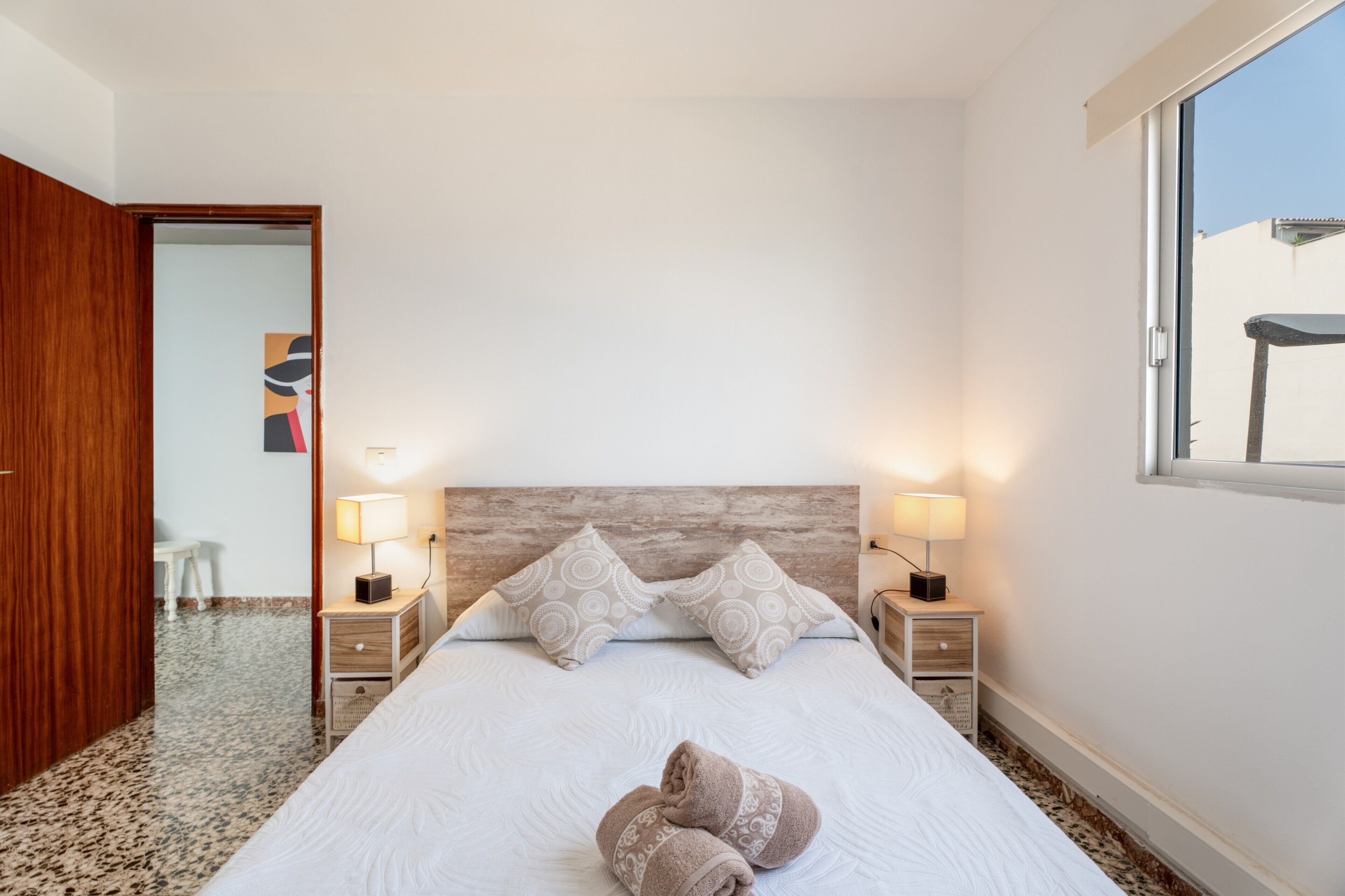 2 soverom, strykejern/-brett, wi-fi (inkludert) og sengetøy