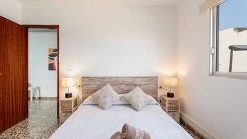 2 soverom, strykejern/-brett, wi-fi (inkludert) og sengetøy