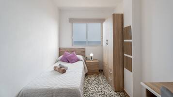 2 chambres, fer et planche Ă  repasser, Wi-Fi gratuit, draps fournis