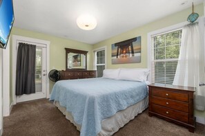 6 bedrooms, iron/ironing board, travel cot, WiFi - Creekside Family Escape | Firepit | Free Massage* (Lehi)