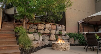 New! Paragliding Paradise | Hot Tub | Grill | View