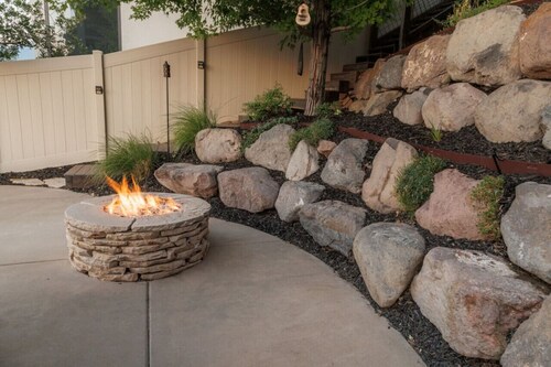 New! Paragliding Paradise | Hot Tub | Grill | View