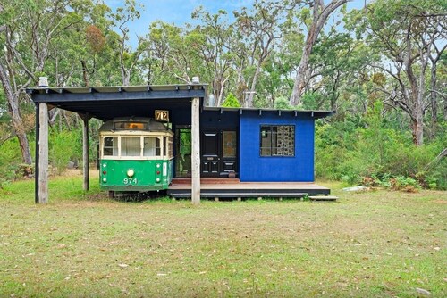 Seclusion, Tram, Native Bush, Wineries, Beaches, Melbourne Icon, Village nearby