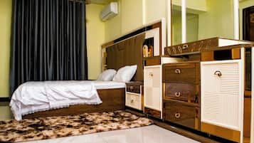 3 dormitorios, tabla de planchar con plancha, wifi y ropa de cama