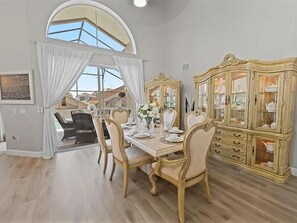 Dining - Sunshine Getaway near Disney and Epic Universal Studio Park (Kissimmee)