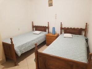 Maison Confort, 2 chambres, vue sur la cour intérieure | Espace de travail pour ordinateurs portables, literie fournie