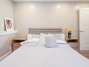 2 chambres, fer et planche à repasser, lit parapluie, Wi-Fi