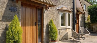 Beautiful Cottage in Idyllic Cotswolds Village
