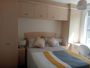 3 soverom, strykejern/-brett, wi-fi og sengetøy