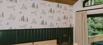 Cabin Retreat w/ Sauna, Hot Tub, Fire Pits & Golf!