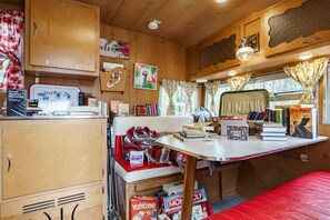 Interior - Cabin Retreat w/ Sauna, Hot Tub, Fire Pits & Golf! (Bloomington Springs)