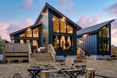 Exterior. Cozy Cabin w/ Hot Tub, Sauna, Pickleball & Plunge!