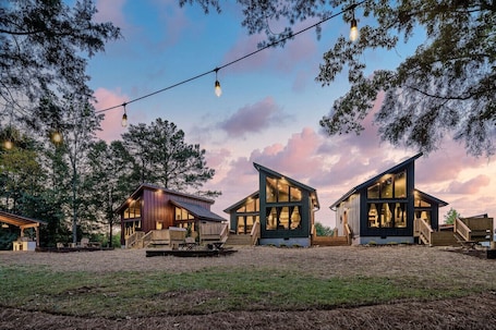 Exterior. Comfy Cabin w/ Pickleball, Golf, Sauna & Hot Tub!