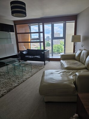 Living area - Bijou riverside apartment  (London)