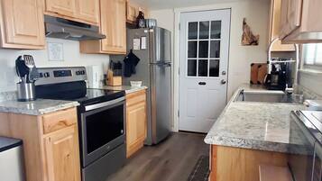 Microones, forn, placa de cuina i rentaplats