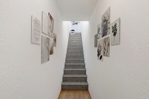 Interior - Apartment '4' with Balcony and Wi-Fi (Kappel-Grafenhausen)