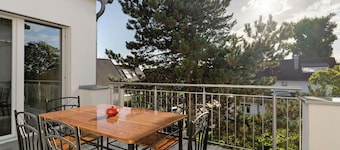 Apartment '6' with Balcony and Wi-Fi