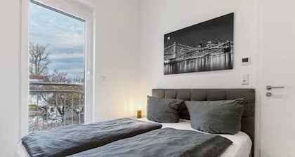 Apartment '7' with Balcony and Wi-Fi