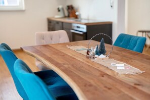 Dining - Apartment '7' with Balcony and Wi-Fi (Kappel-Grafenhausen)