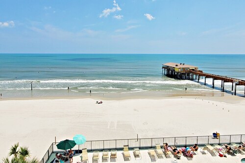 Oceanfront Corner Unit | Balcony | King Bed | Free Daily Activities Included
