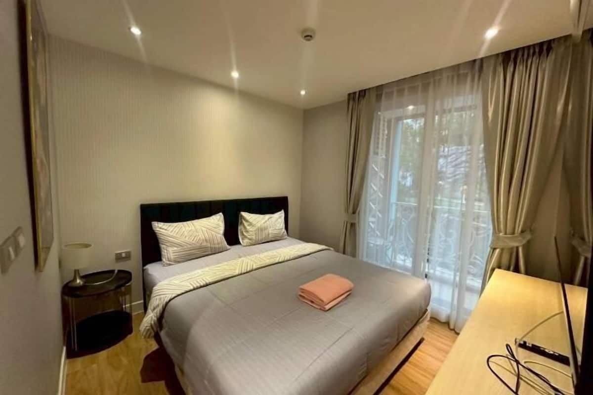 In-room safe, desk, laptop workspace, blackout drapes