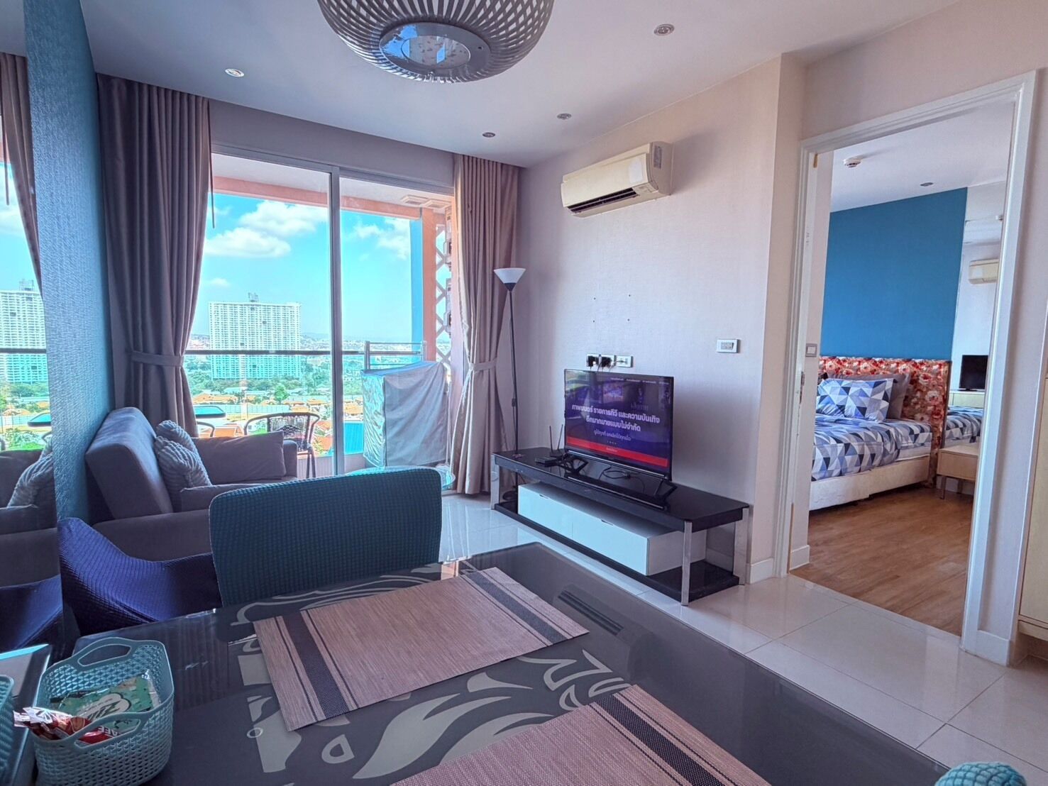 Basic Condo, 1 Queen Bed with Sofa bed, Non Smoking | In-room safe, desk, laptop workspace, blackout drapes