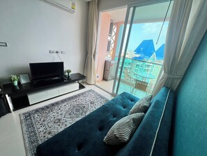 Living area - Grande Carribean Condo By Thita (Pattaya)