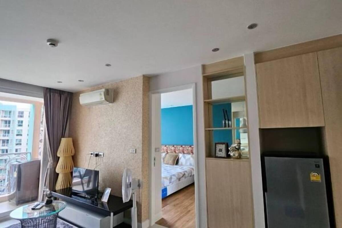 In-room safe, desk, laptop workspace, blackout curtains