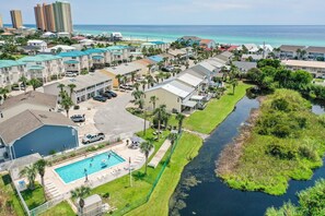Exterior - STEPS to Beach! 2B/2B, Sleeps 9! Beach, POOL, Repeat! NEW! Grill! Wagon! (Panama City Beach)