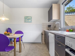 Fridge, microwave, dishwasher, high chair - "France" - 5km from the sea by Interhome (Bindslev)