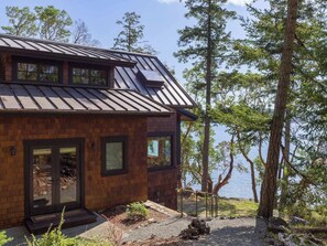 Exterior - Hook's Nest-Magnificent Waterfront Luxe Home, Chef's Kitchen, Outdoor Fireplace, Close to Adventure (Eastsound)